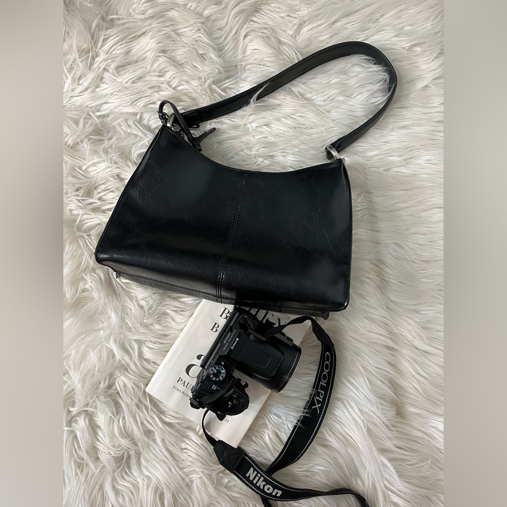 Shoulder bag